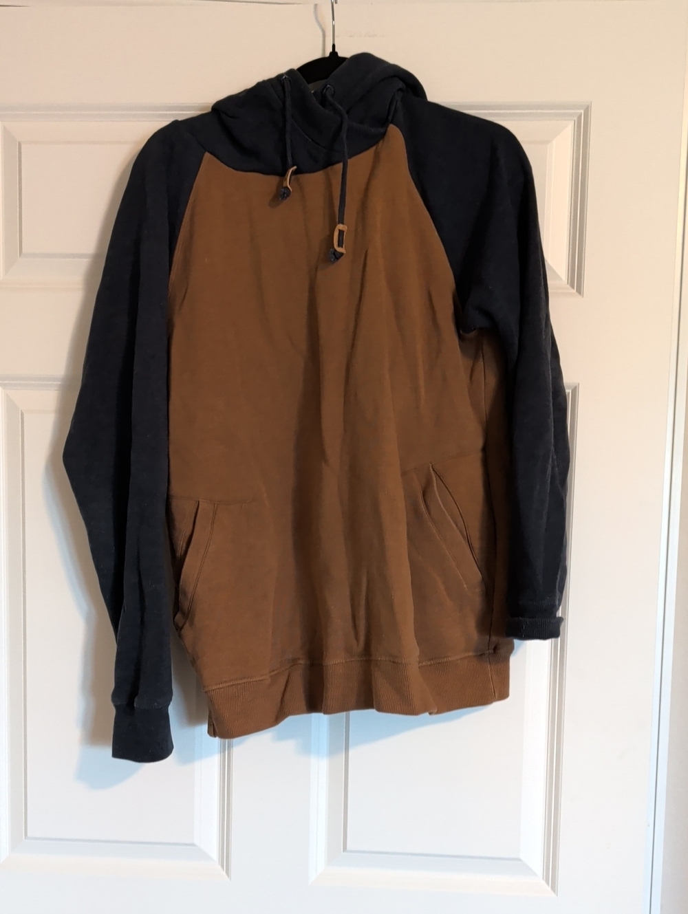 tentree Two-Tone Hooded Pullover - Brown & Black